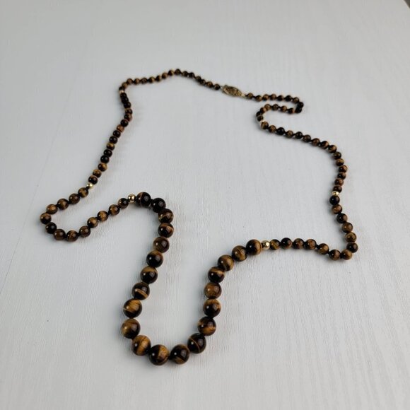 Vintage Tiger's Eye Graduated Necklace 28 Inch Gold-Tone Filigree Box Clasp - Picture 2 of 12